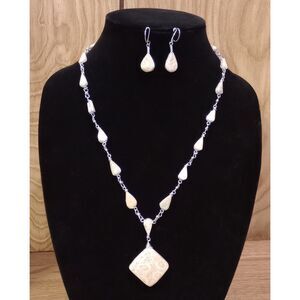 Handmade Natural Fossilized Coral .:* 22" Pendant Necklace & Earrings *:. Set